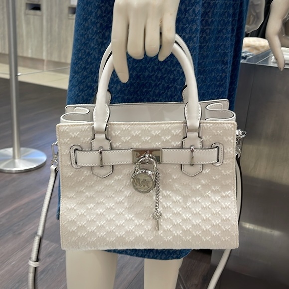Michael Kors Hamilton Sm Logo Embossed Washed Denim Satchel Cross
Opt White 
NWT - Picture 16 of 16